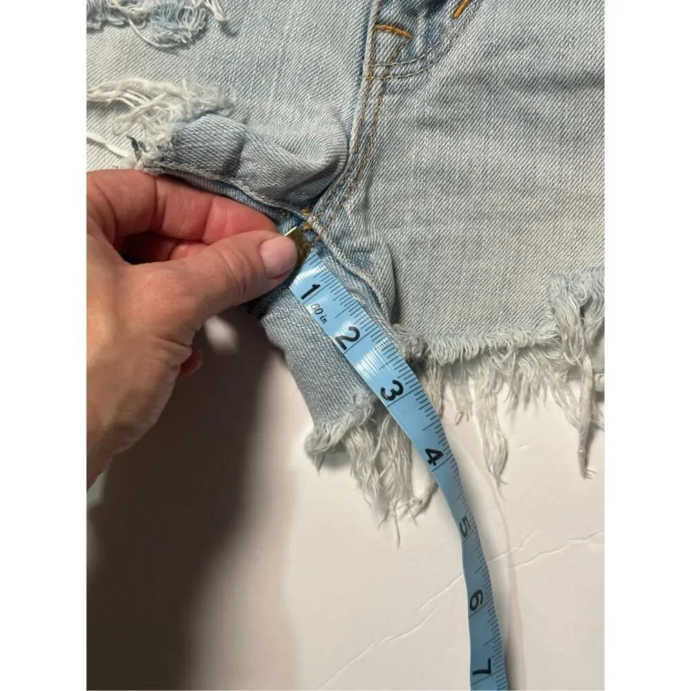 American Eagle Outfitters good pre